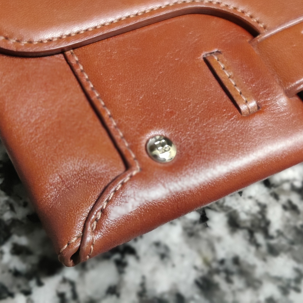 Kate Spade Wristlet - Picture 8 of 14